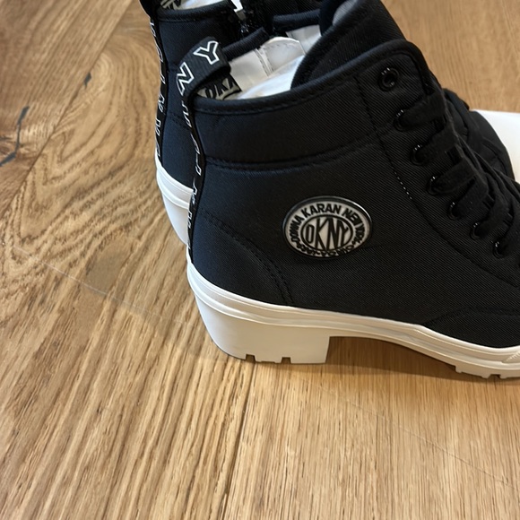 DKNY Fashion Heeled Glam Sneakers NWT - Picture 2 of 6